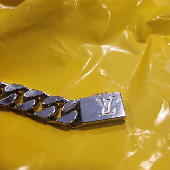 Louis Vuitton Silvertone Cuban Chain Link Bracelet 7.75" M00269 Dl1220 - Picture 9 of 16